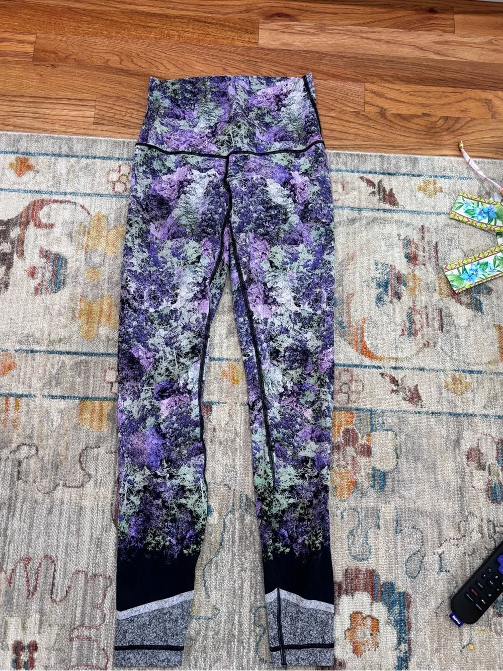 LULULEMON ~ Size 6 ~ Vivid Vision Wunder Under Hi-Rise Tight Leggings